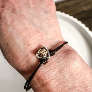 Uno de 50 Pink Crystal Leather Button-Closure Bracelet